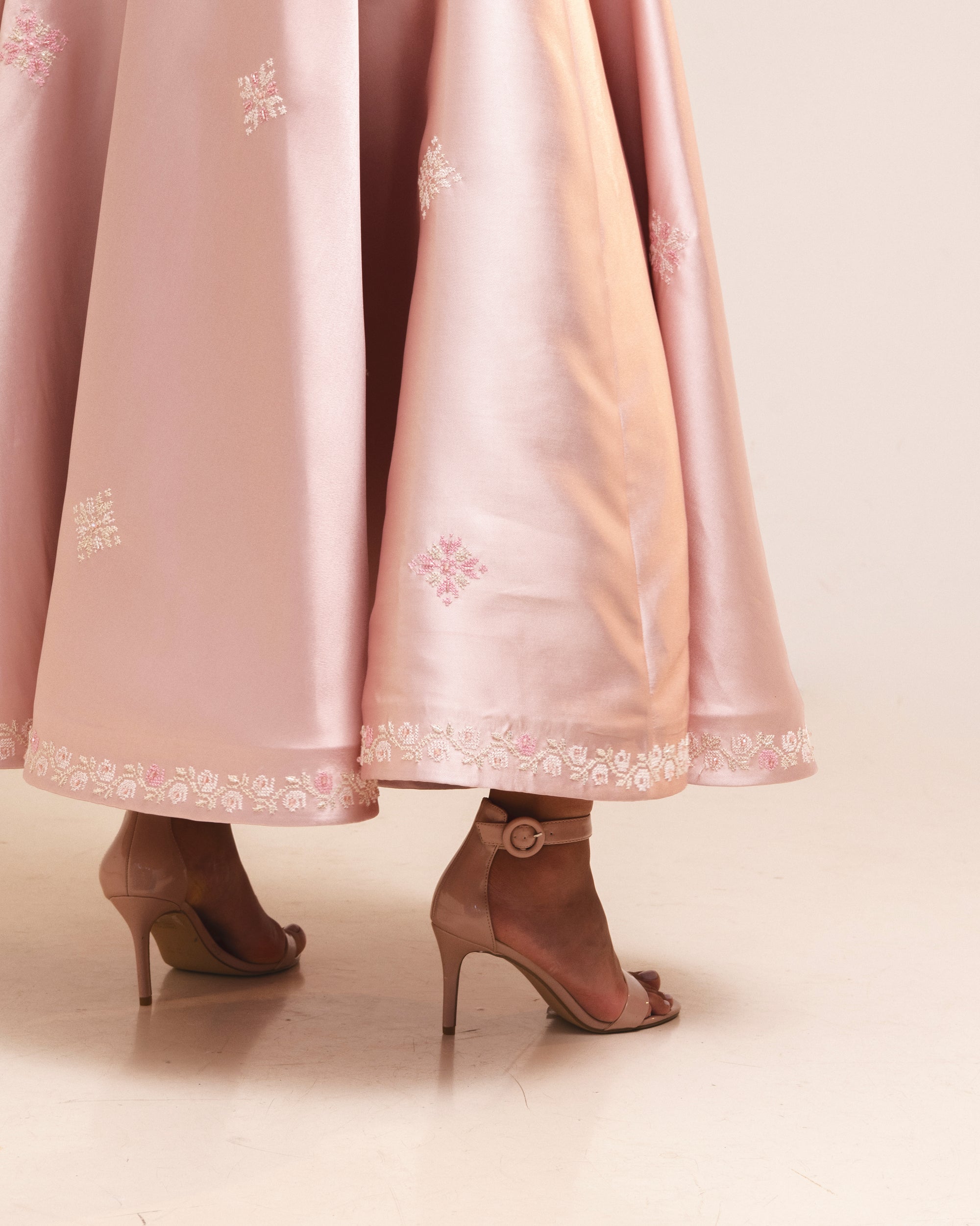 Fustan Khuzama in Pink