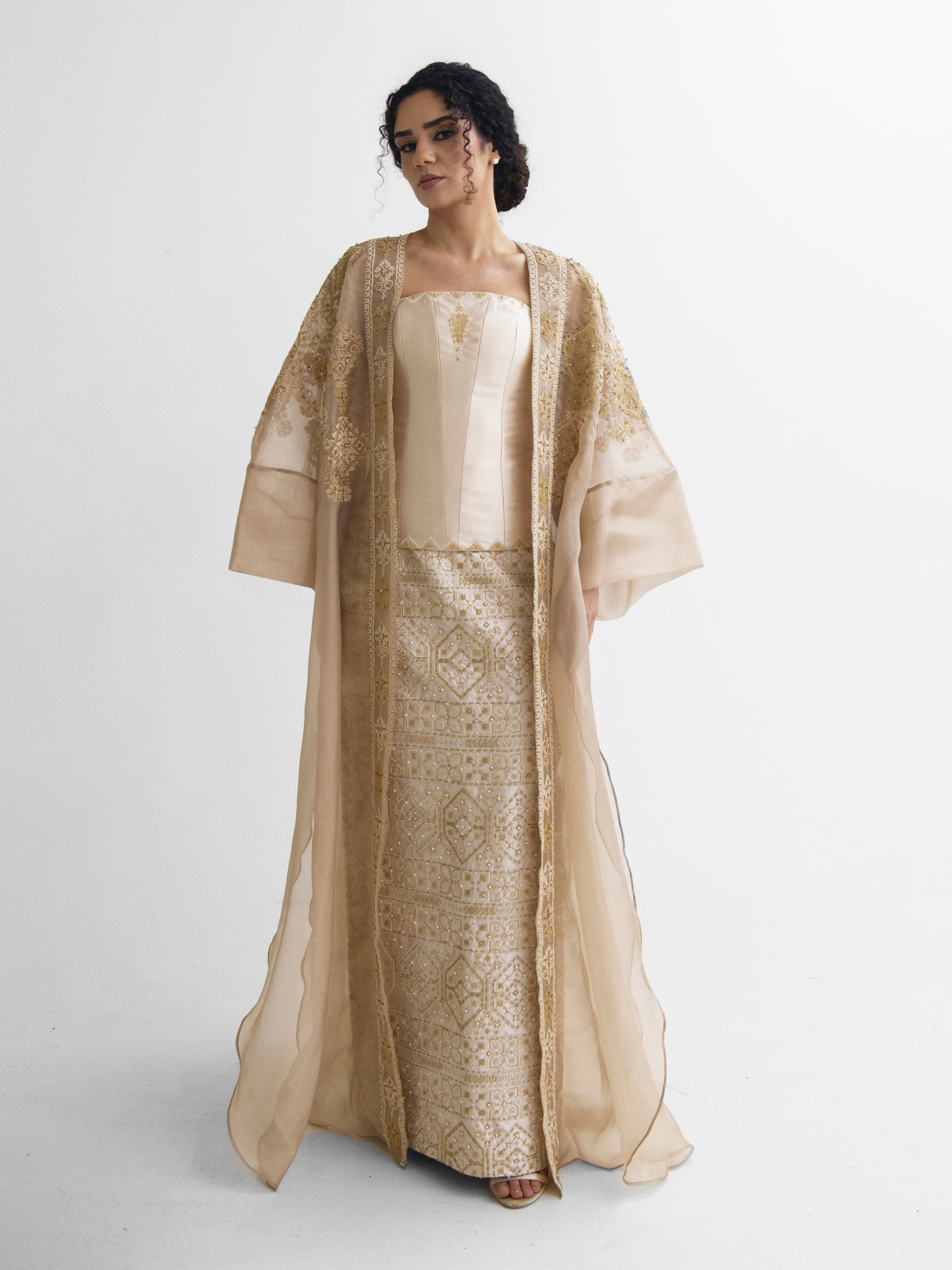 Lira Thahab Abaya and Skirt Set